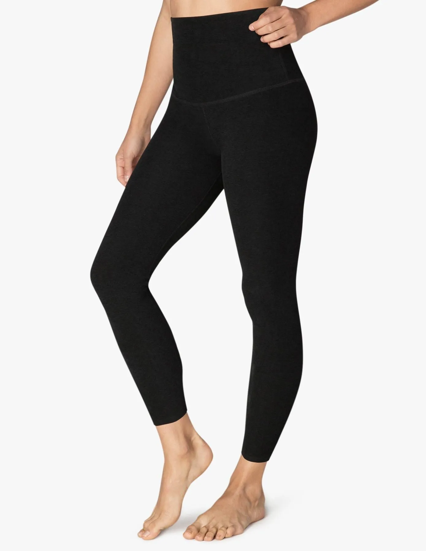 Beyond Yoga High Waist Long Legging - Darkest Night is a fashionable and comfortable yoga legging that can elevate your workout 