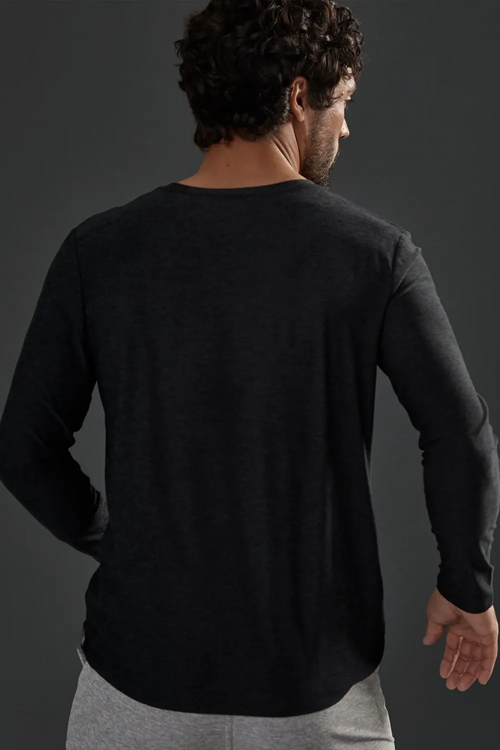 Beyond Yoga Men's Featherweight Long Sleeve Crew - Darkest Night - Get Now