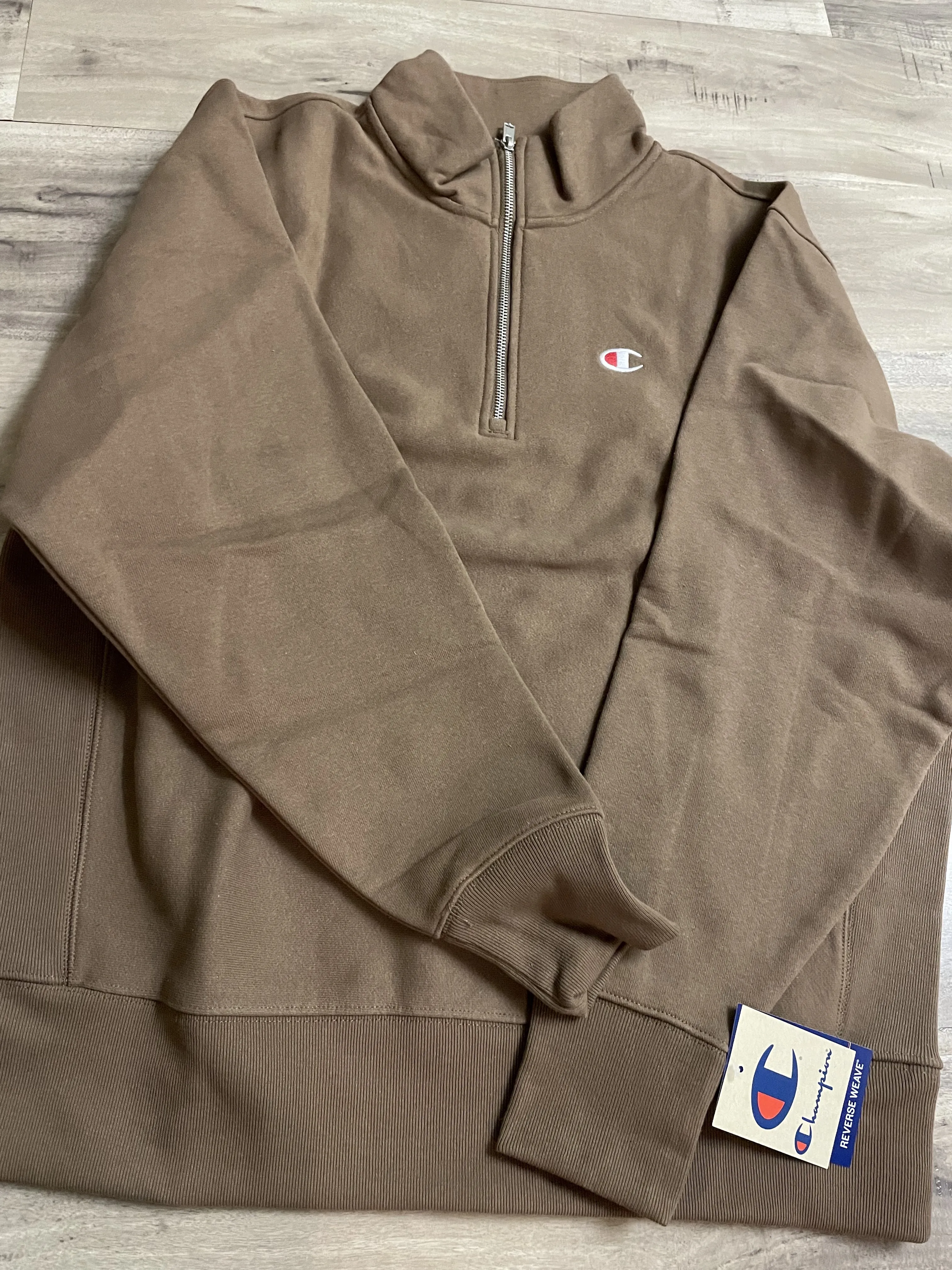 Champion pullovers - street style sweat with long sleeves and plain logo.