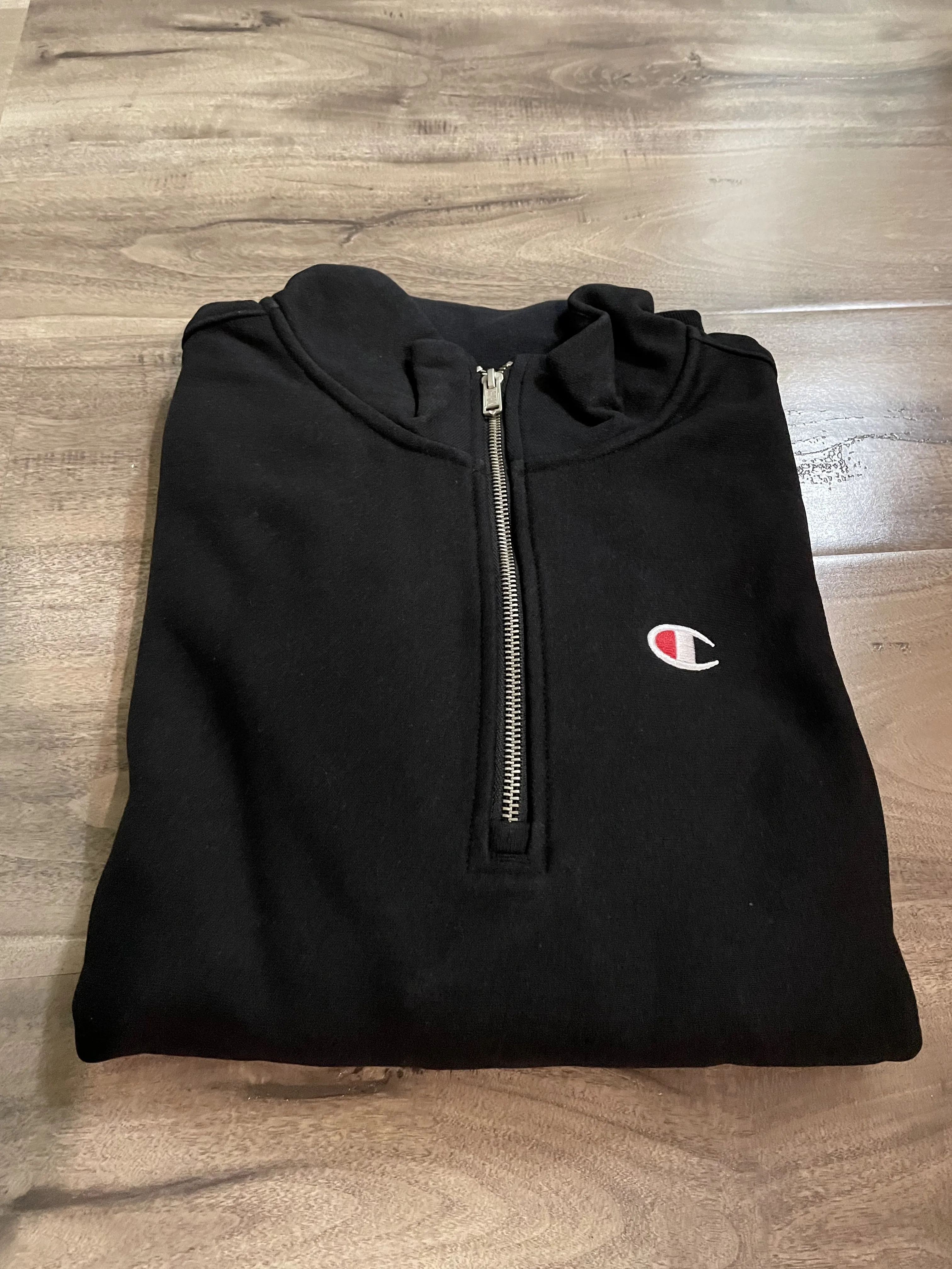 Champion pullovers - street style sweat with long sleeves and plain logo.