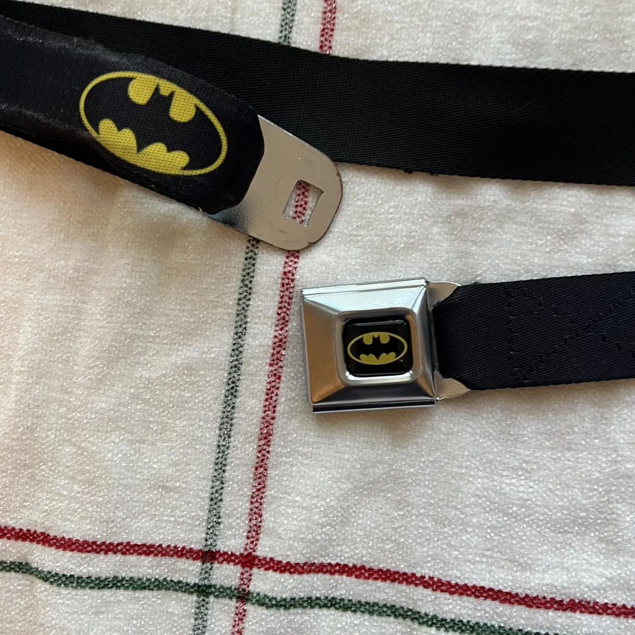 DC Comics Men's Black and Yellow Belt