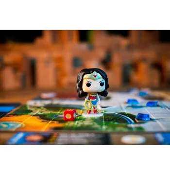 Funko POP Funkoverse: DC 102 - Expandalone Strategy Board Game