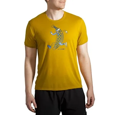 M Brooks Distance Graphic Short Sleeve - Running Apparel - Performance Shirts | Shop Now